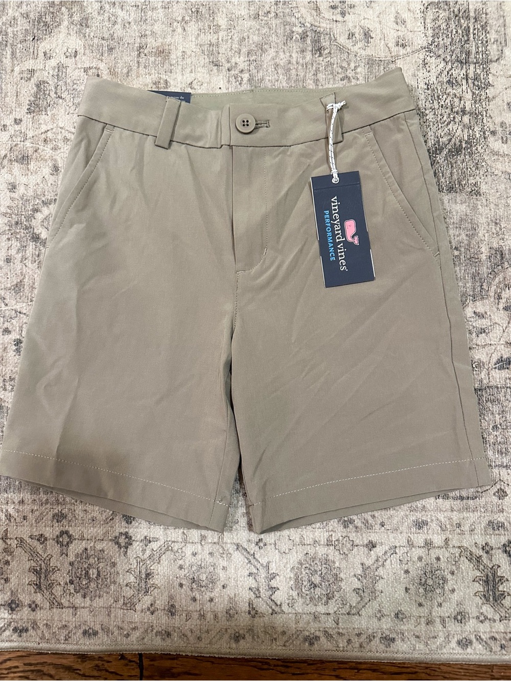 Vineyard Vines NWT Boy’s Khaki Flat-Front Performance Shorts